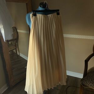 Elegant Cream Pleated Dress